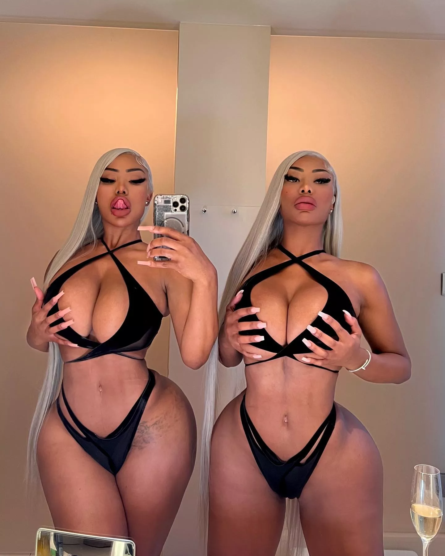 Bimbo twins
