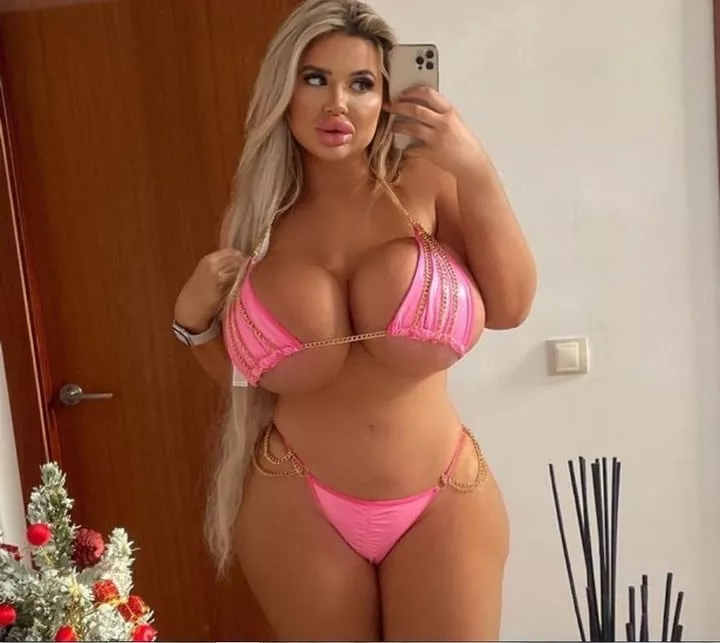 bimbofied to perfection