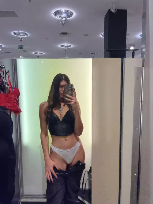 Black and white is my two favourites colors