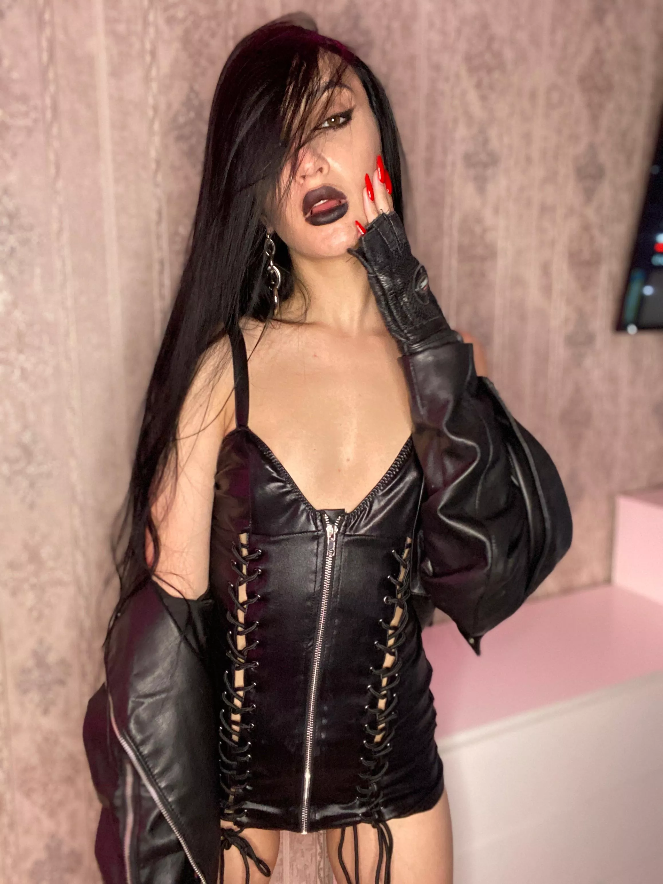 Black is my favorite color 🖤