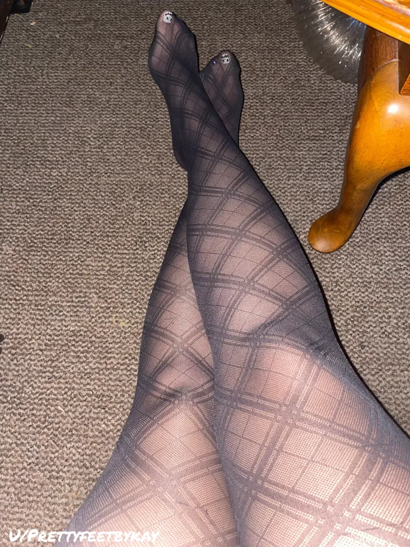 Black pantyhose while relaxing 🖤