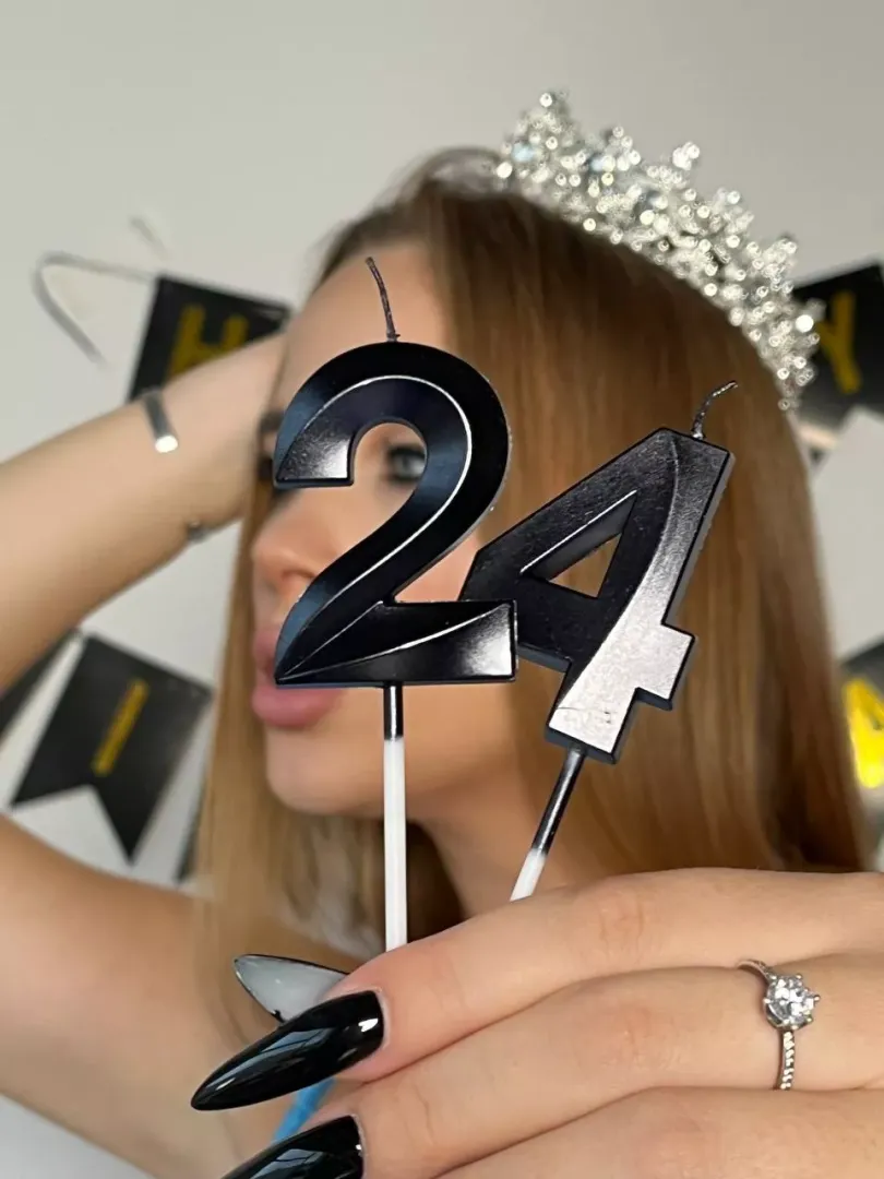 Black sharp nails