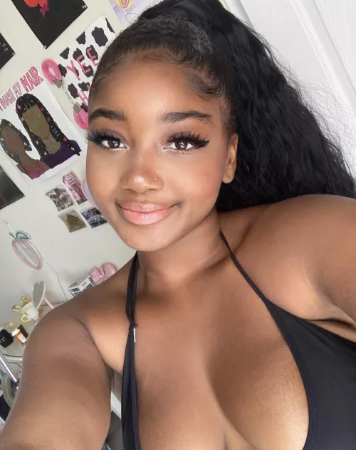 Black women make great dommes for white men