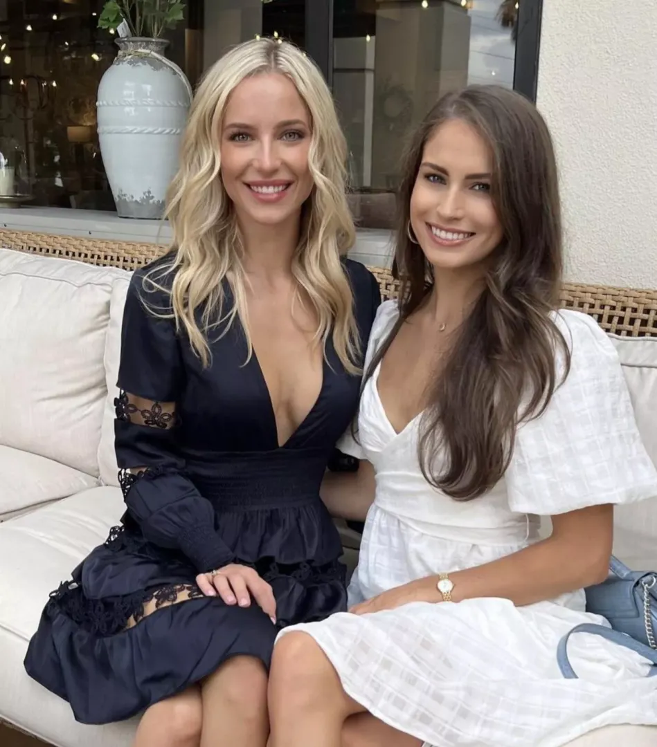 Blonde vs brunette