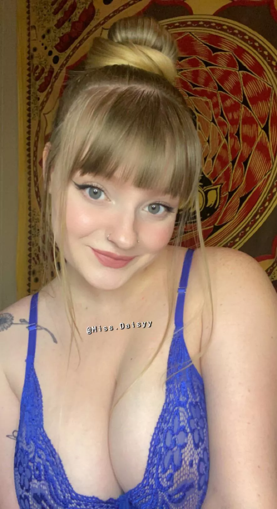 Blue bra & blue eyes 💙💙💙[oc]