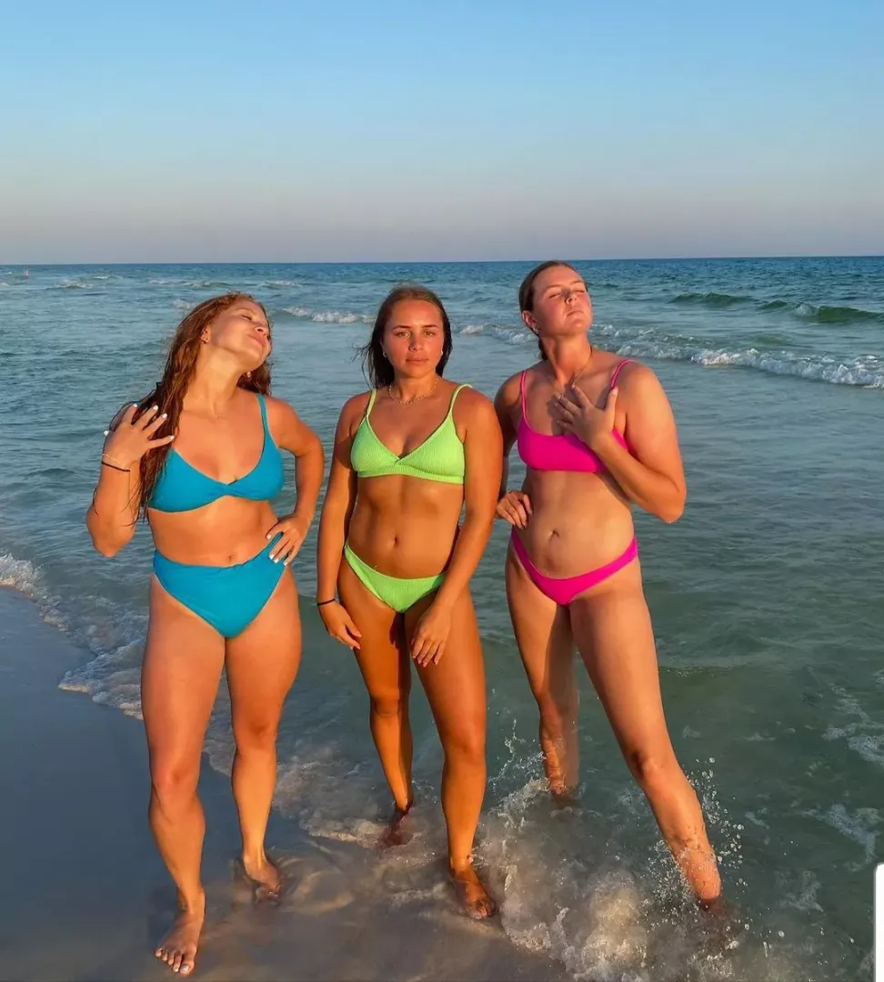 Blue Green or Pink?