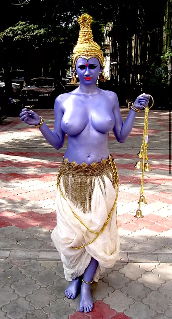 Blue paint