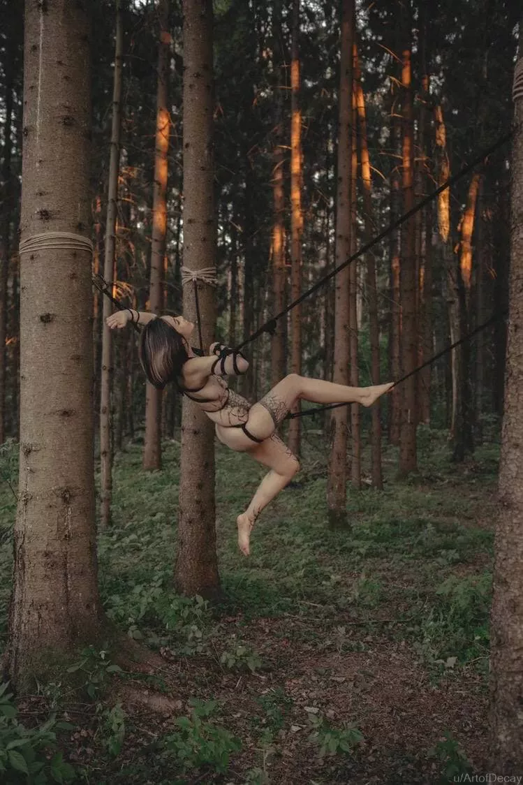 Body paint & shibari in the woods on Karandashiha