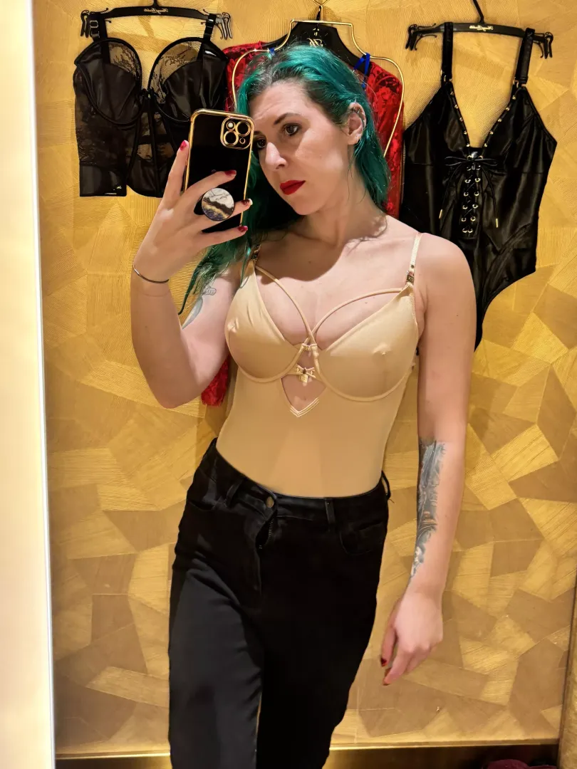 Bodysuit pokies
