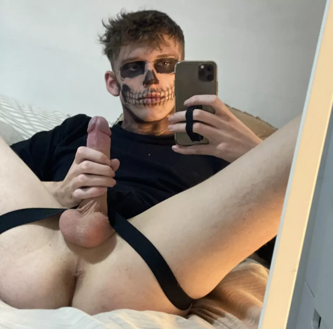 Boo! 😈☠️