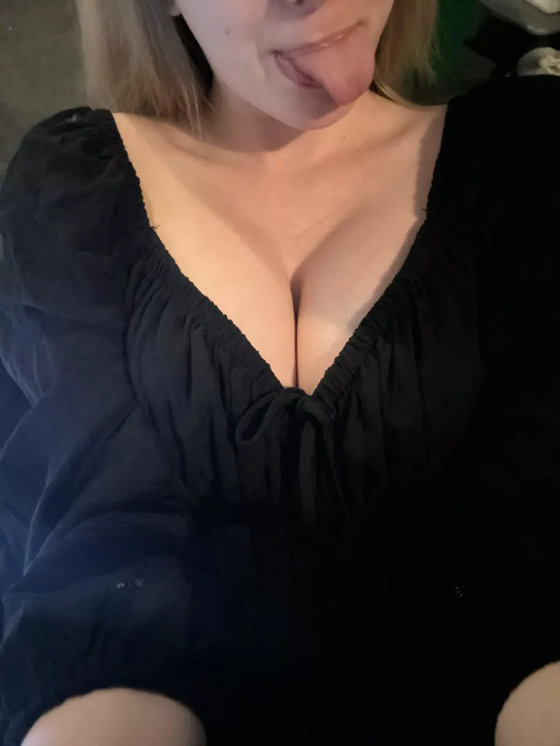 boobies!! big boobies?