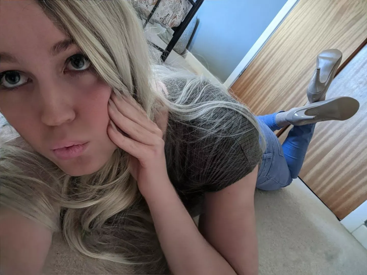 Bored... Can i have some attention please 😈