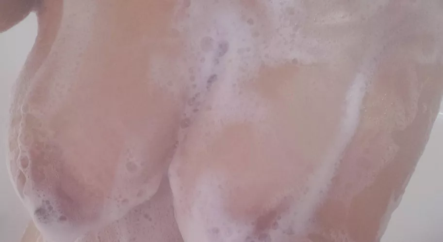 bored housewife needing attention from a woman who knows what she is doing 😋