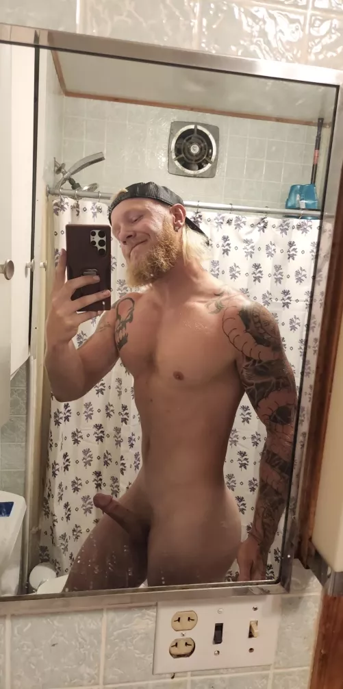 bored tonight, anyone wanna chat?