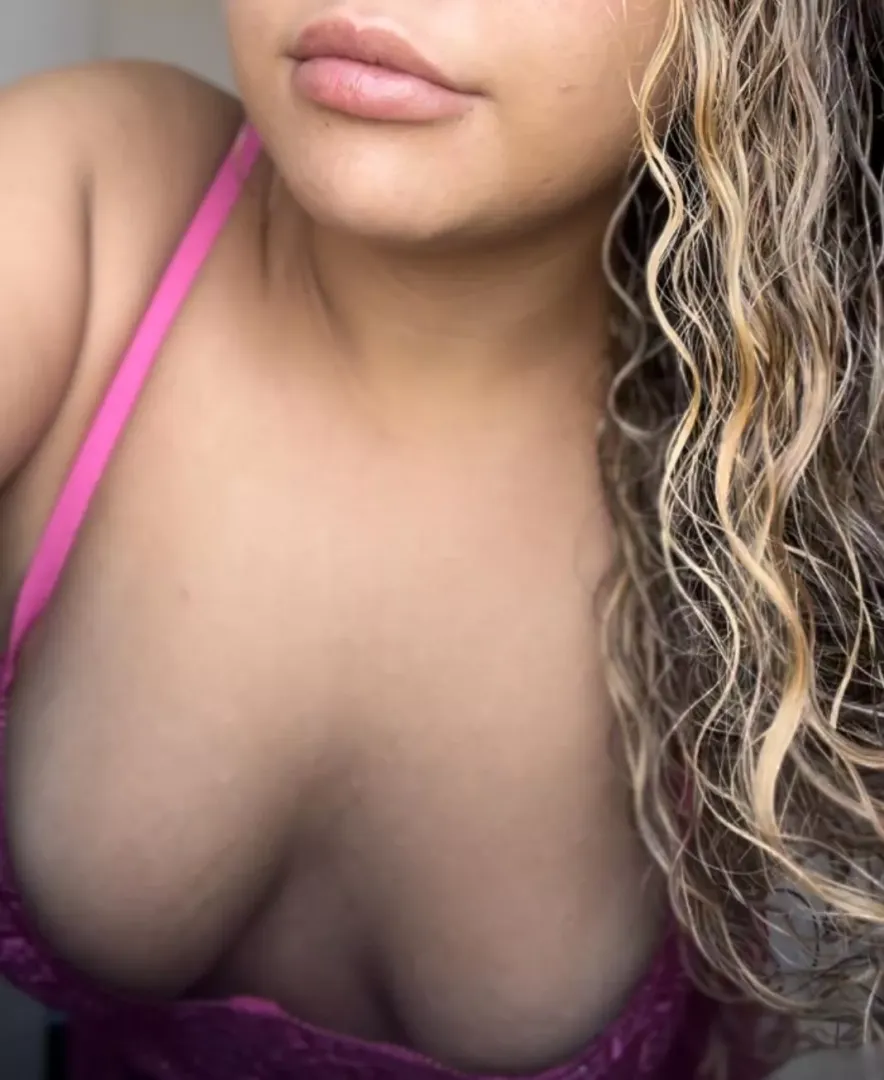 Born in 2004, are you brave enough to cream on me :)