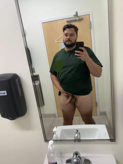 Boss makes a dollar, I make a dime…