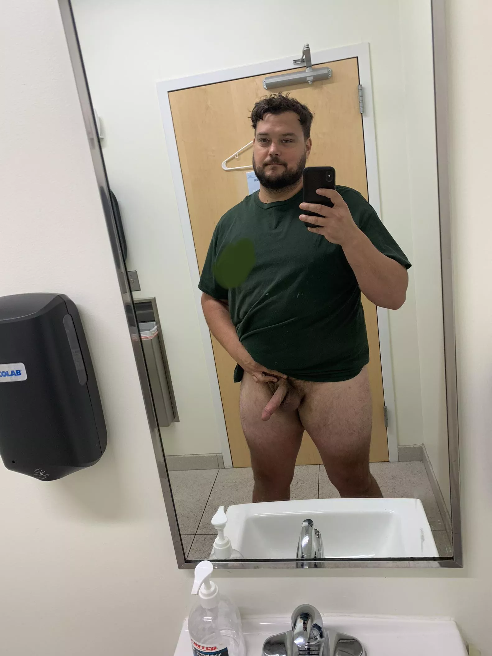 Boss makes a dollar, I make a dime…