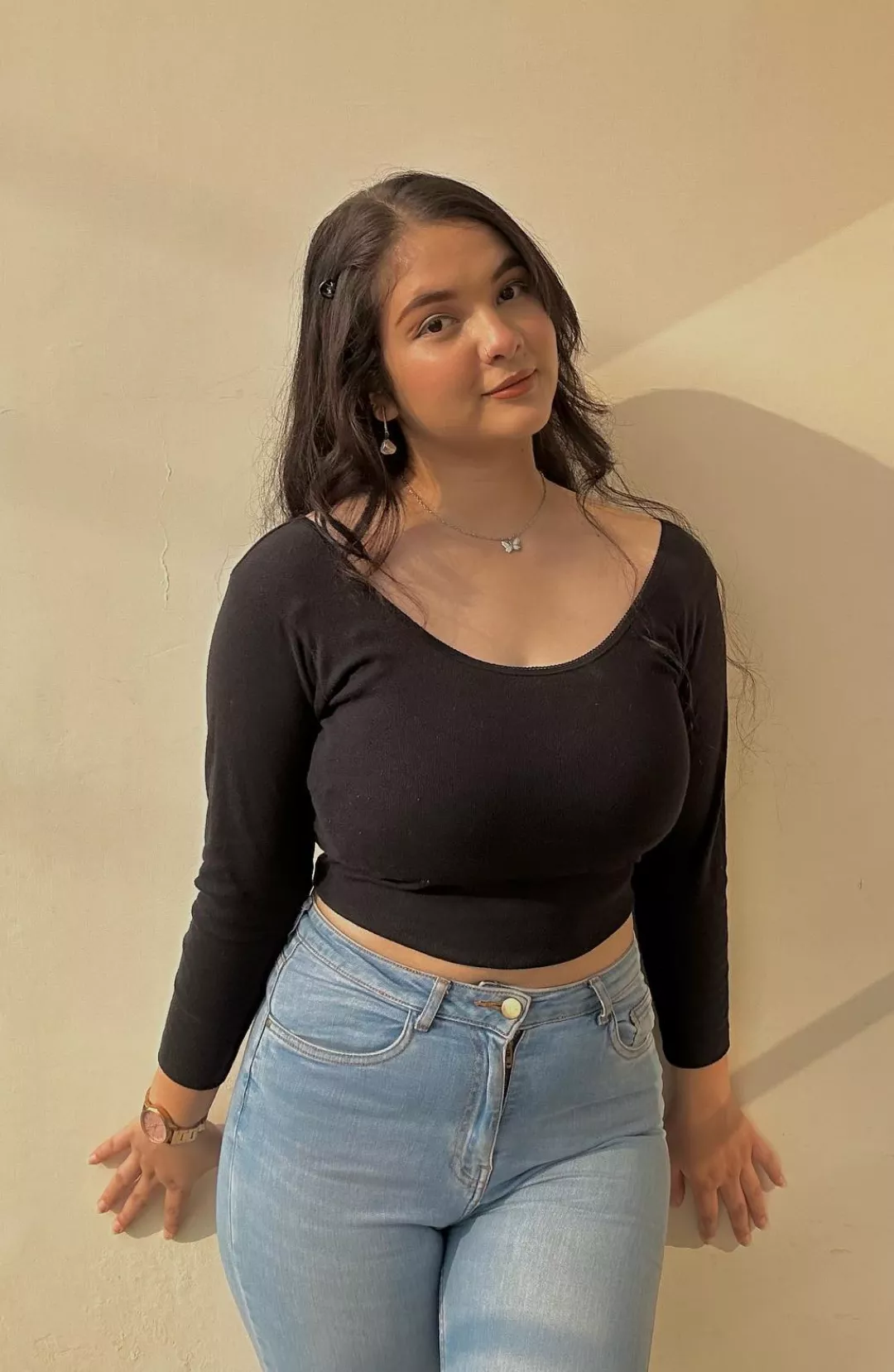 Both hands required