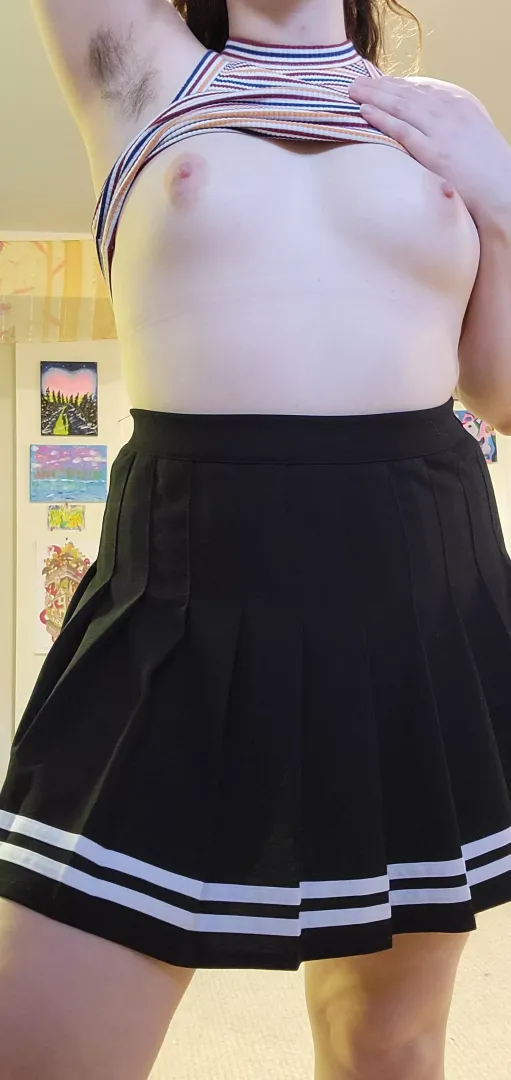 bought a cute skirt at the thrift store 👗