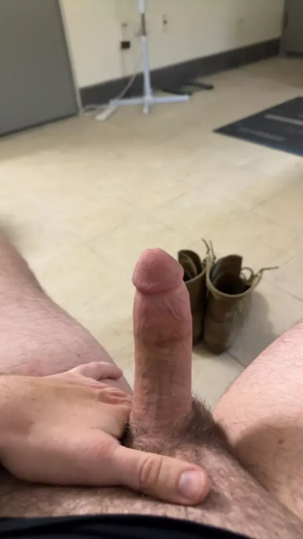 Bout time to kick the boots off (29)