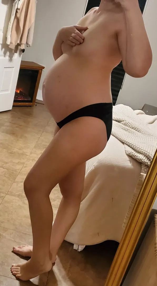 Bout to be a 5th time mom. Smash or pass?