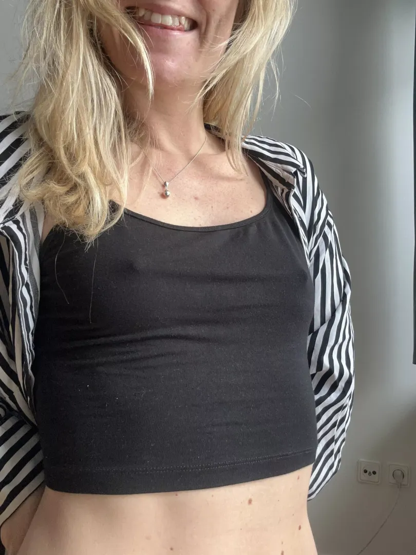 Braless and crop top