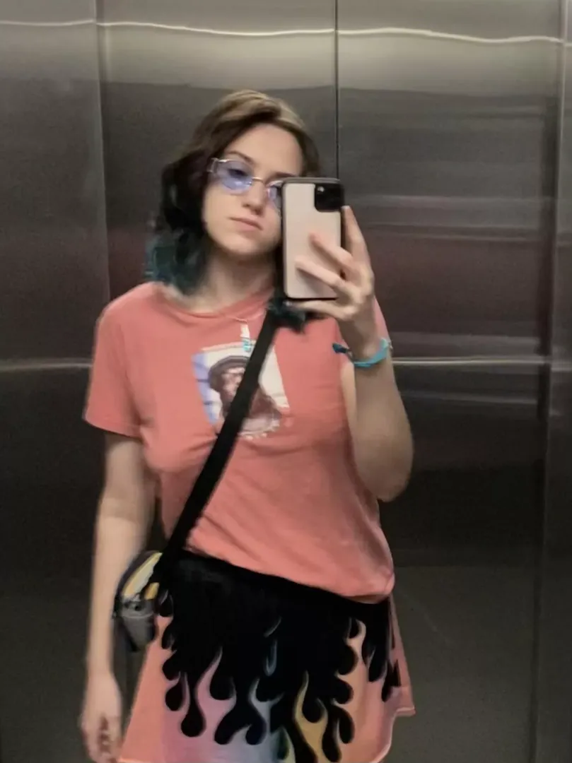 Braless casual cute 💘