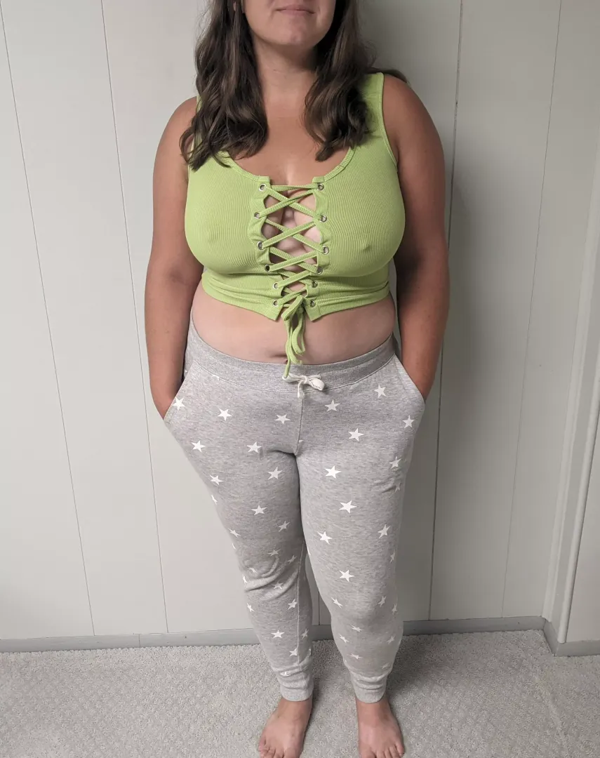Braless is the way to go with this crop top!