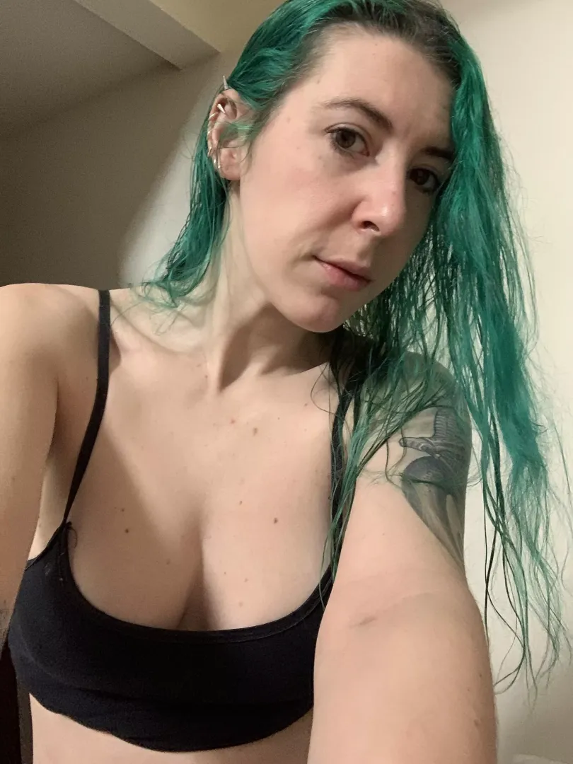 Braless selfie