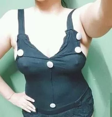 Braless selfie!:)