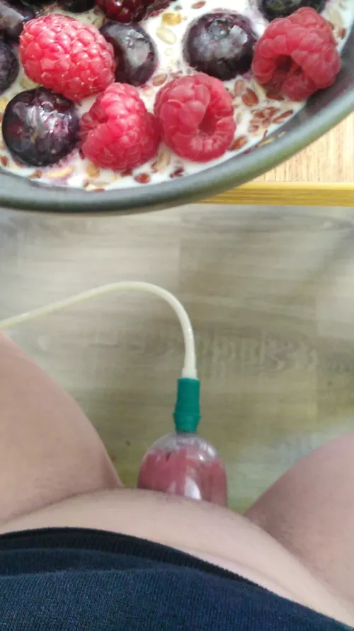 Breakfast pussy pump ☀️ (f/24)