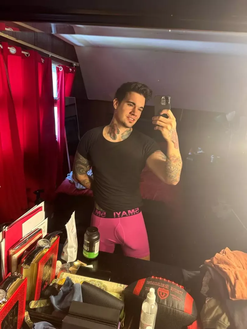 Bright colors, bold confidence, how’s the look?