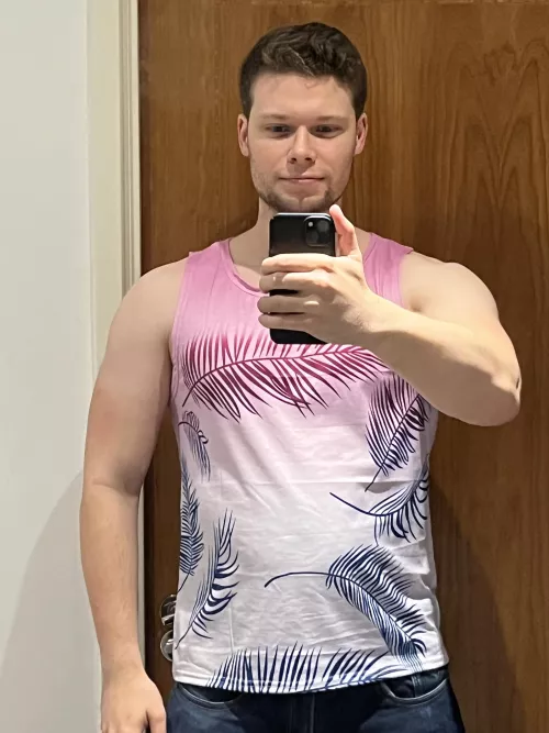 Bring back the summer so I can return to fun clothes 😂 🙏🏻 ☀️