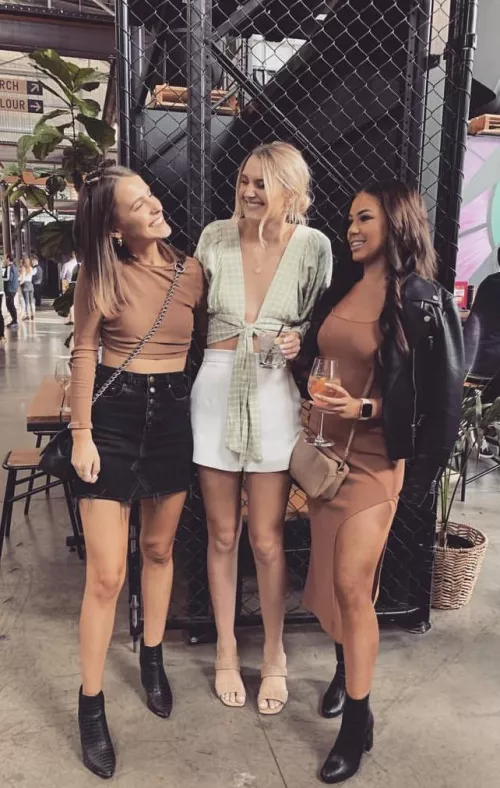 Brunette, blonde or black?