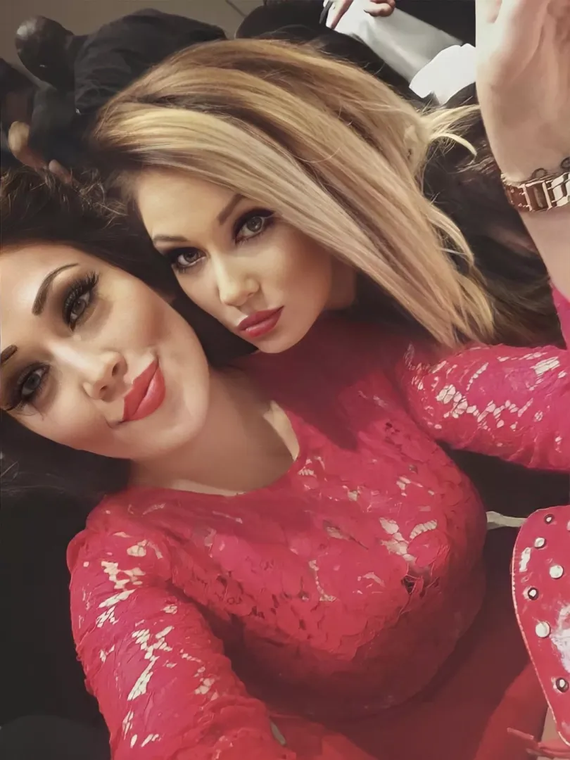 Brunette or blonde?