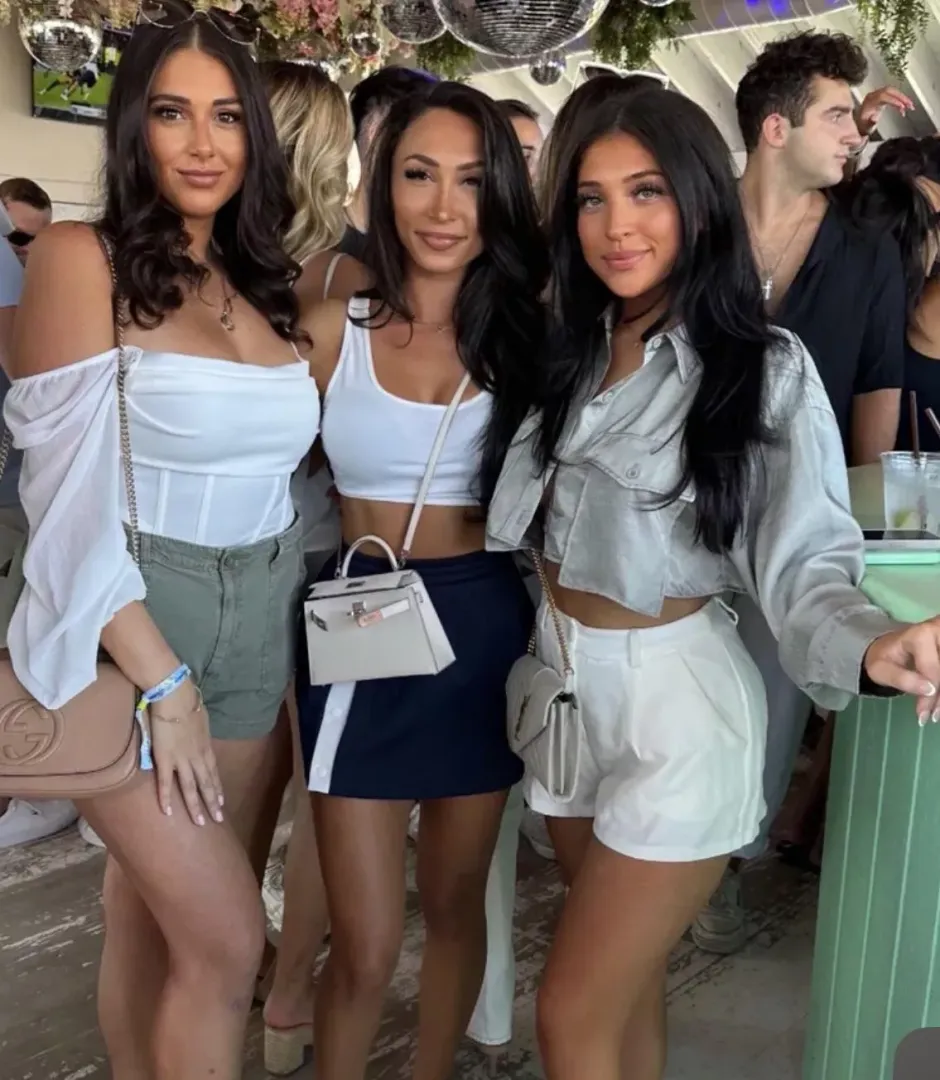 Brunettes
