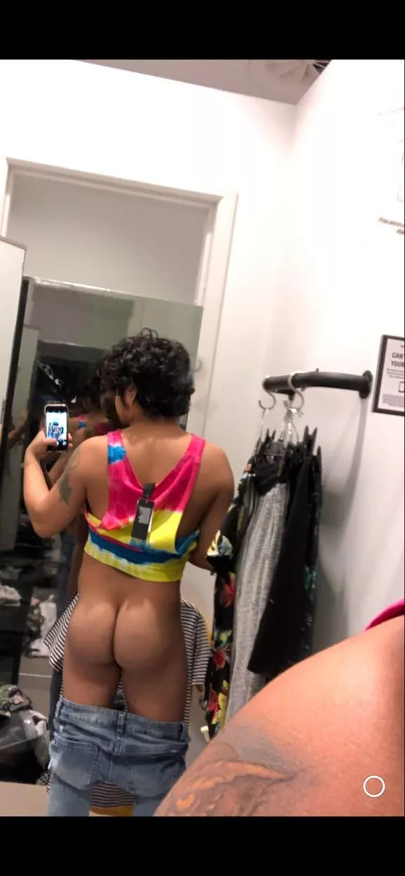 Bubble butt boy 🍑