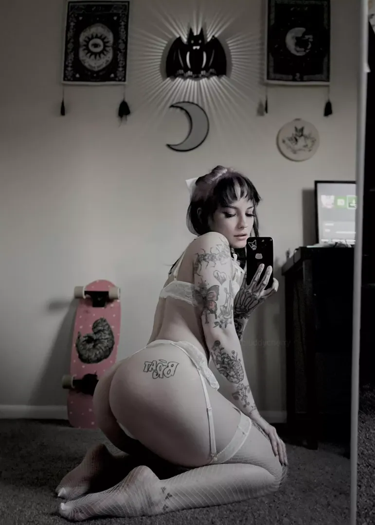 bubble butt 🫧 [f]