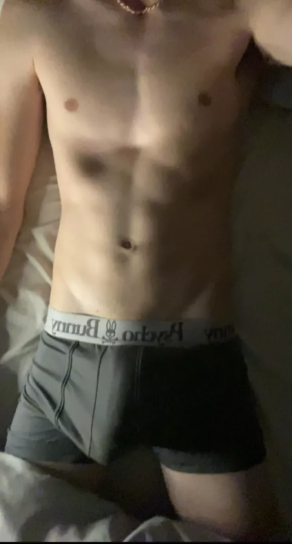 bulge is about to take off my boxers themselves 😳
