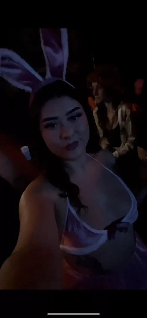 Bunny rave babe