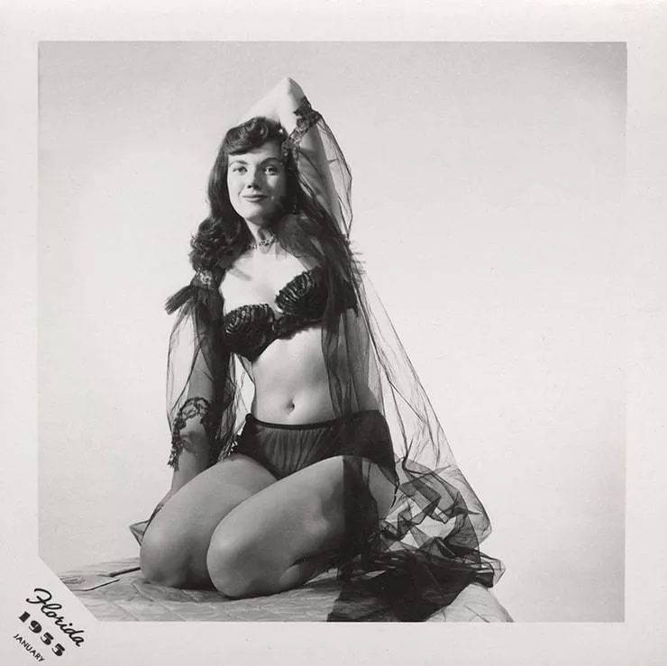 Bunny Yeager (1955)