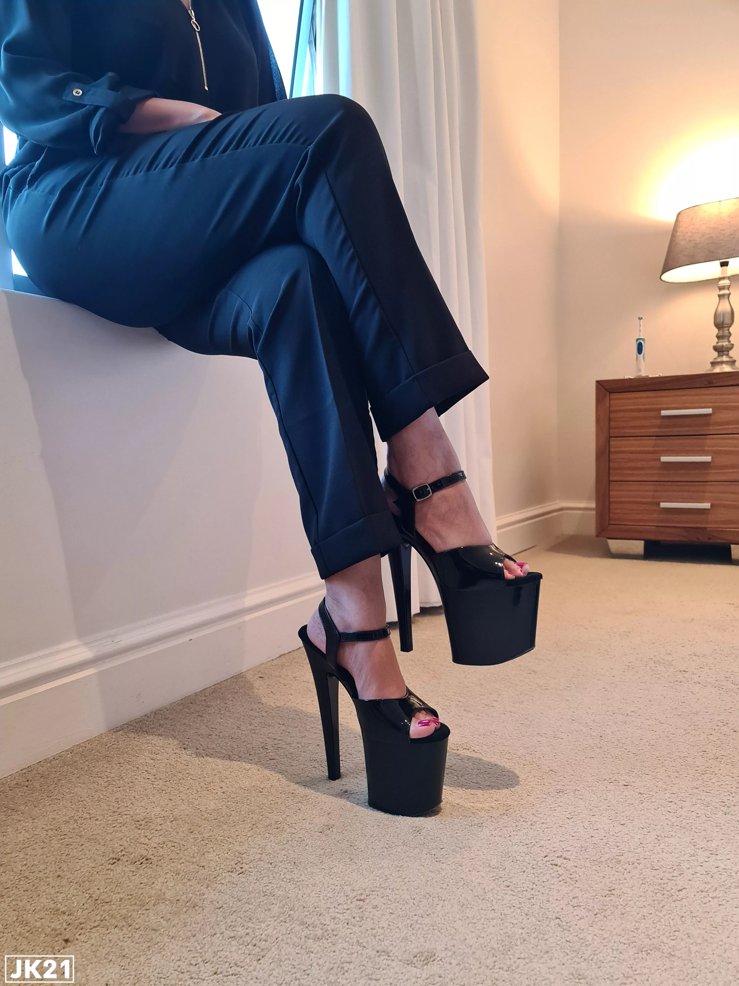 Business women meets slut!