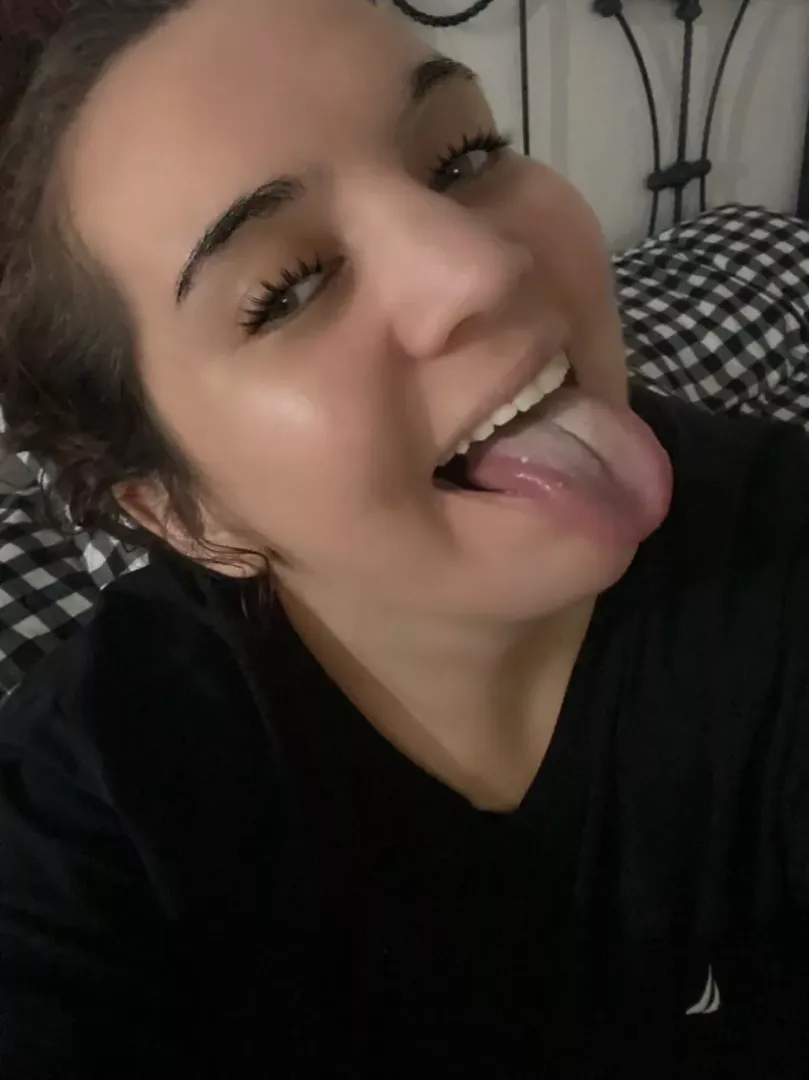 Bust your salty load allll over my face daddy 🥵 your little sluts waiting … it’s a special occasion which means you can have your way with me!😈