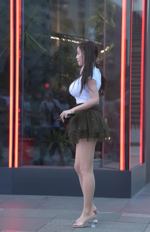Busty profile