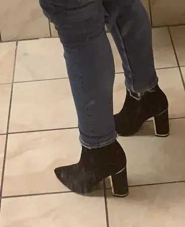 Came to the bathroom to take this photo