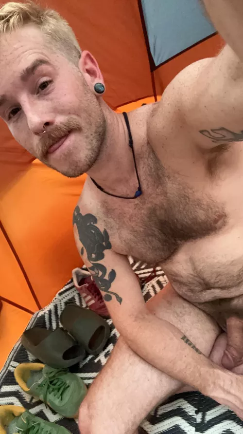 Camping 🏕️ got these pits ripe.