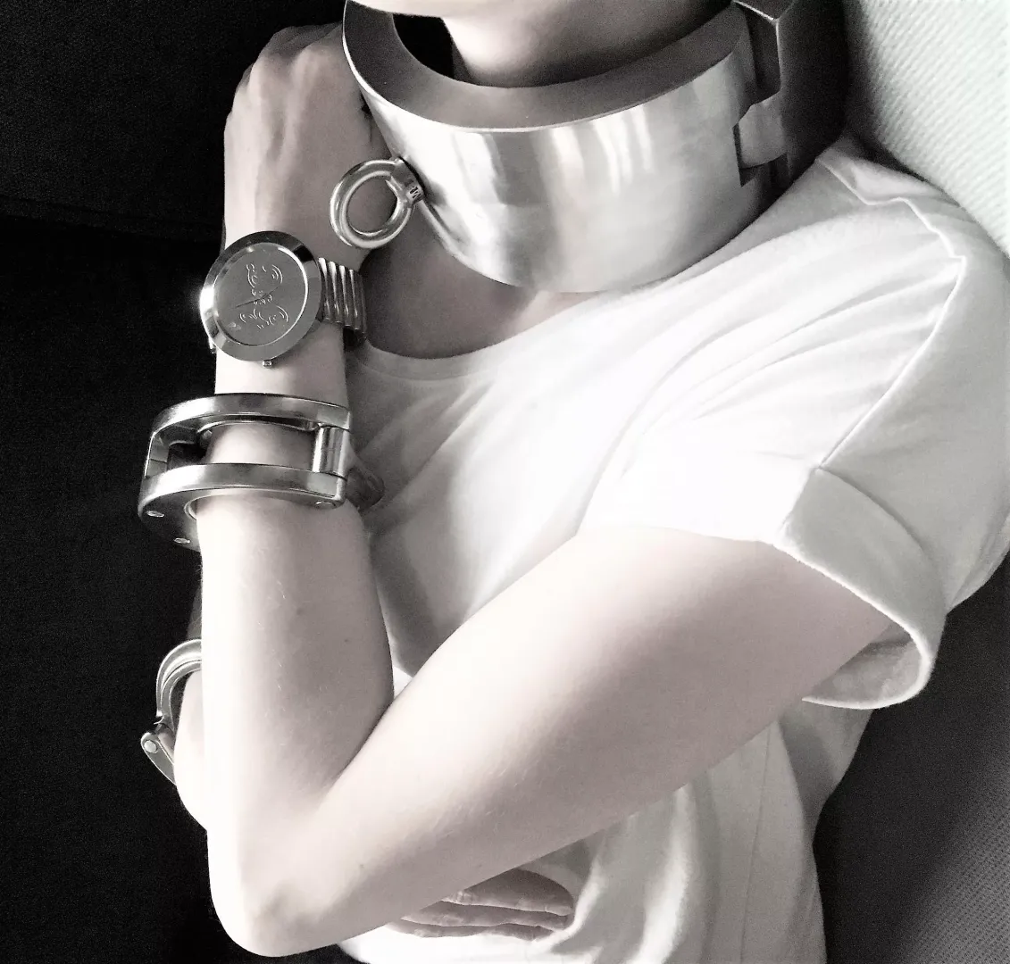Can a collar get TOO heavy? Roughly 13 pounds of steel is locked around my neck