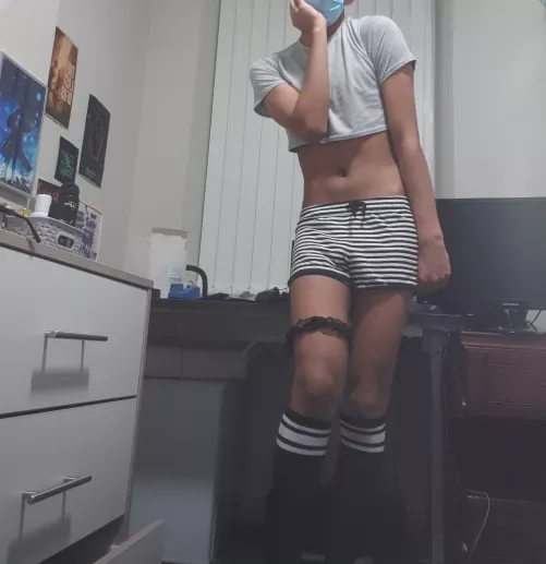 Can a darker femboy gets some love❤