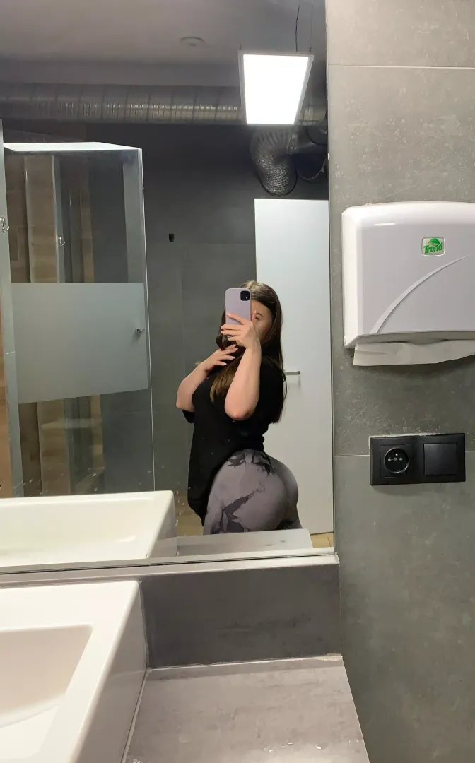 Can i be your gymcrush than ride u? [f]
