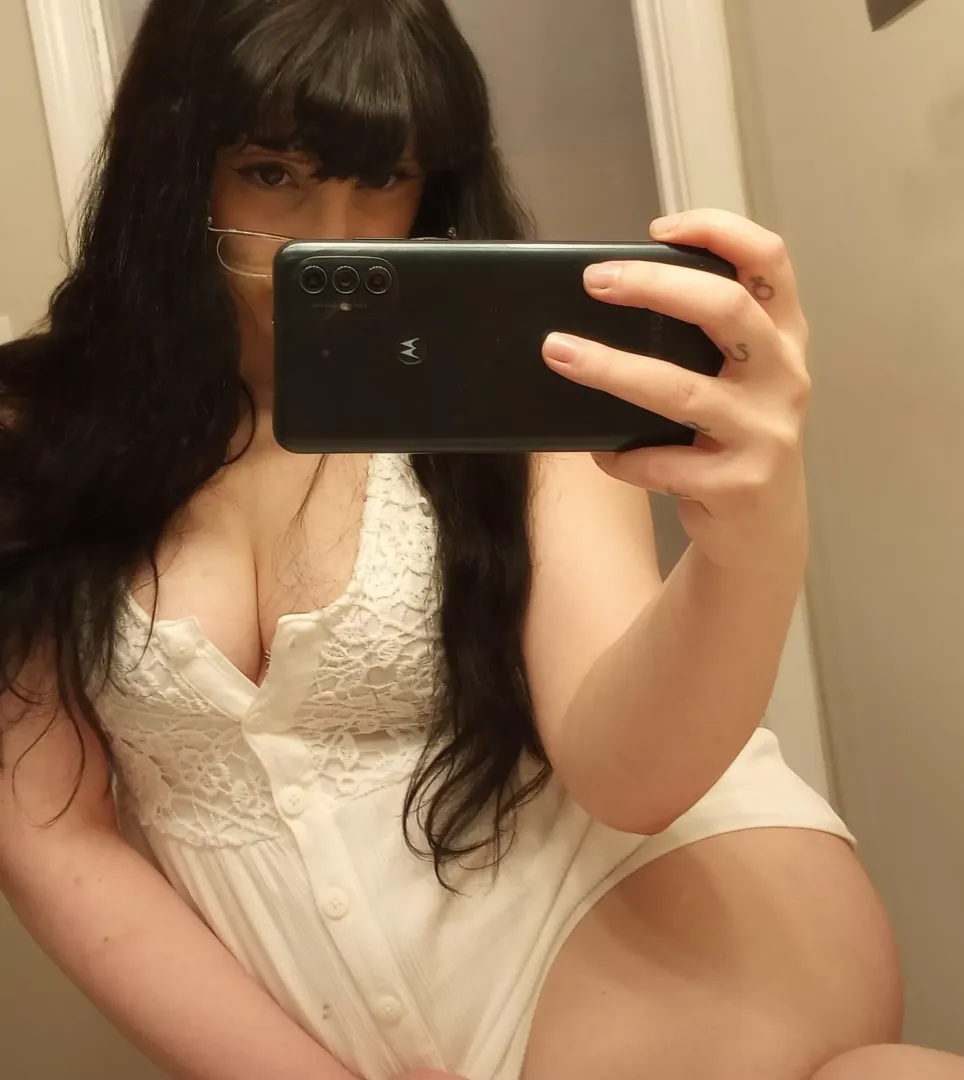 Can I be your nerdy gf? 🐇 (@littlelabyrinth) [Onlyfans]